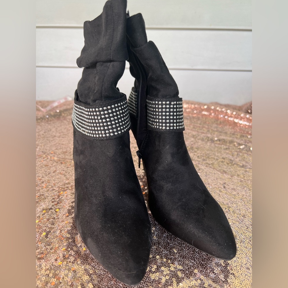 Venus boots